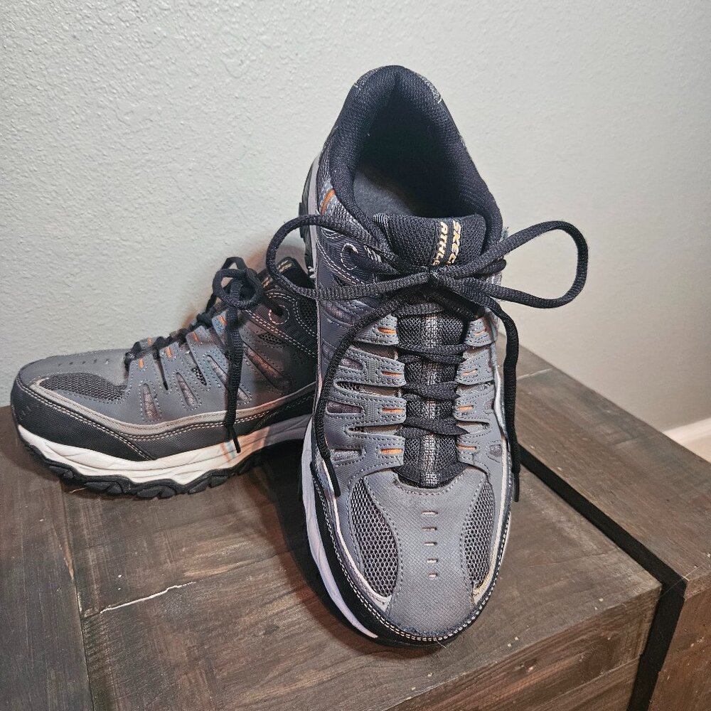 Men's Skechers Day Hikers  Gray/Black Leather  Size 10.5